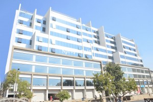 Amrapali Lakeview Tower